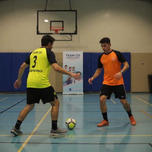 maraton de futbol sala con equipiaciones team co en zaragoza