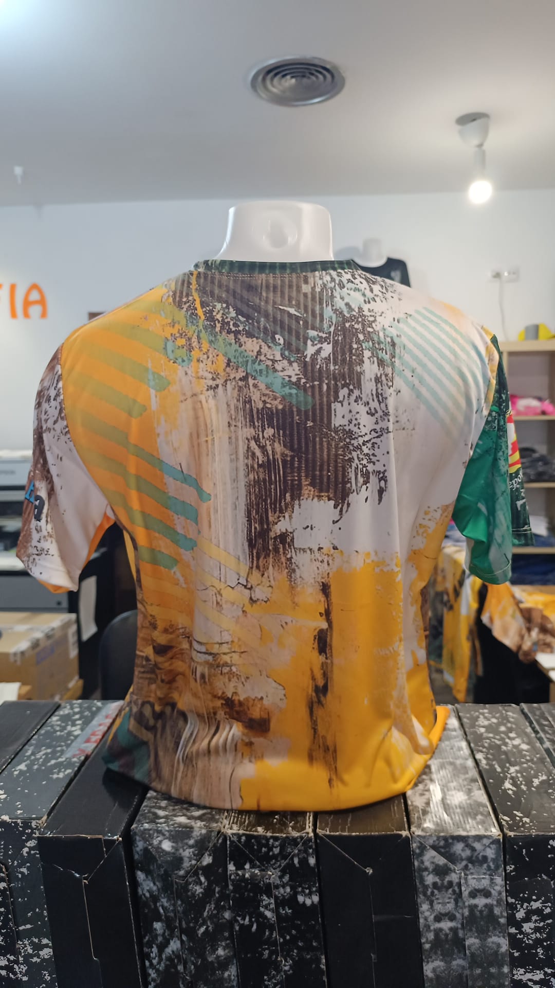 Prenda y serigrafía personalizada de TEAM CO