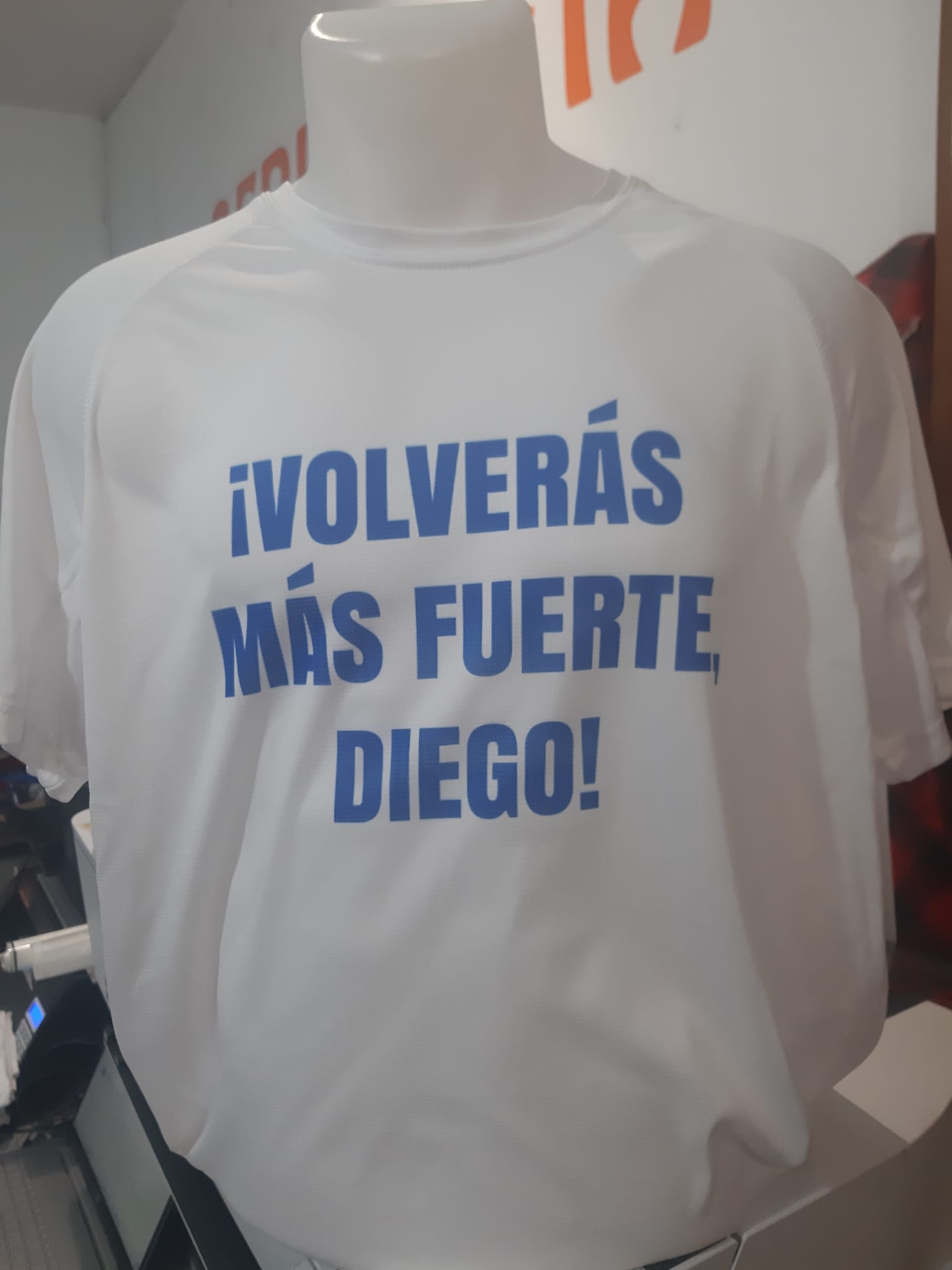 Prenda y serigrafía personalizada de TEAM CO