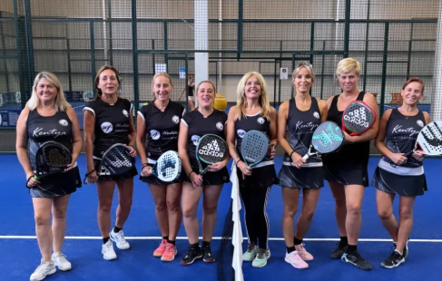 equipo de Pádel femenino de Zaragoza (zgzgrips) vestido por Team Co